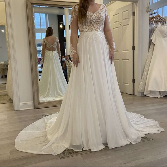 Wedding Dress - Picture 2 of 3